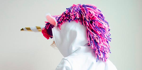 PON LA COLA AL UNICORNIO 2